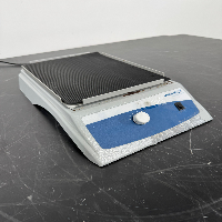 VWR Standard Analog Shaker image 0